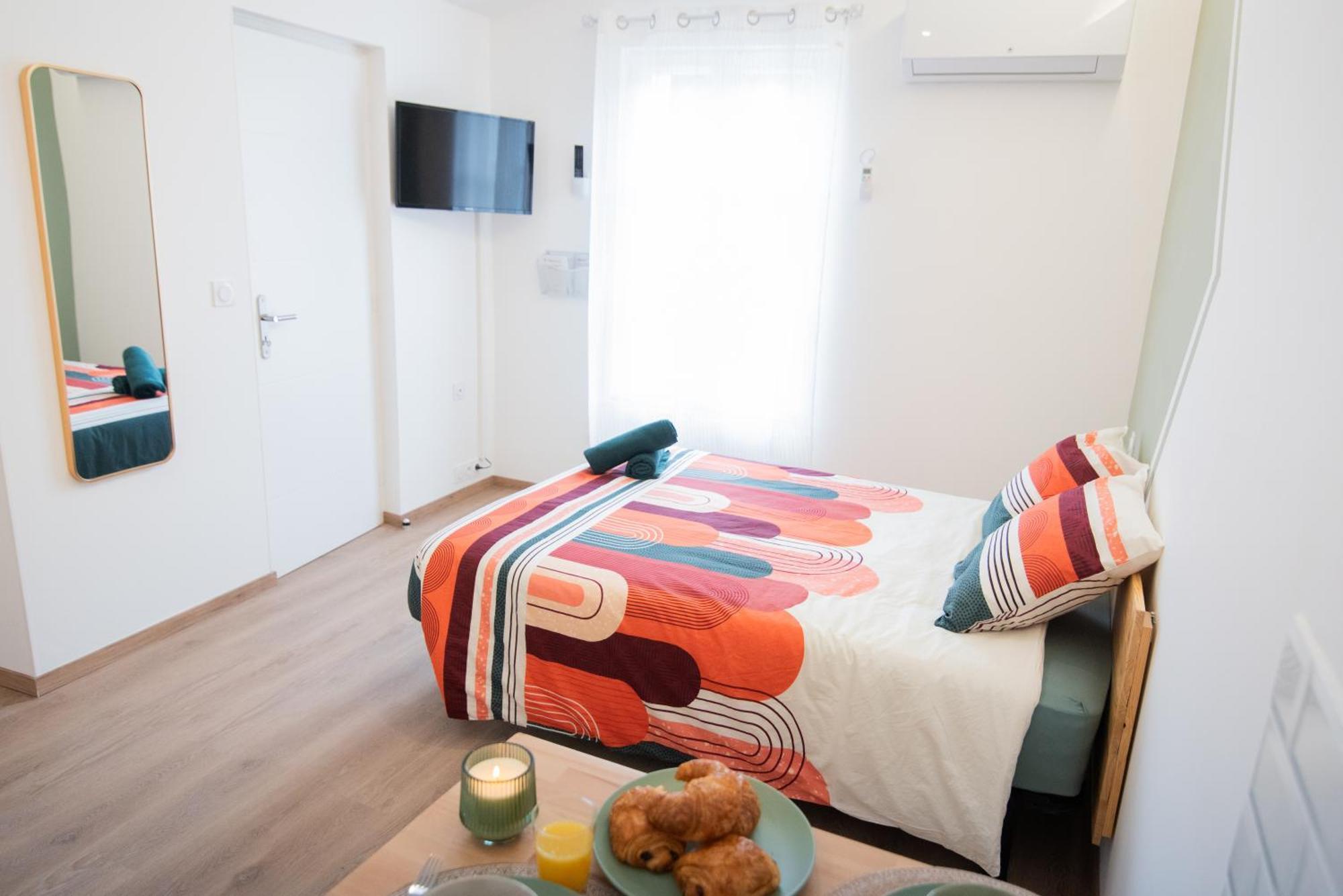 Tout Confort ! Ville, Climatisation, Parking, Wifi, Calme, Tv Carcassonne Exterior photo