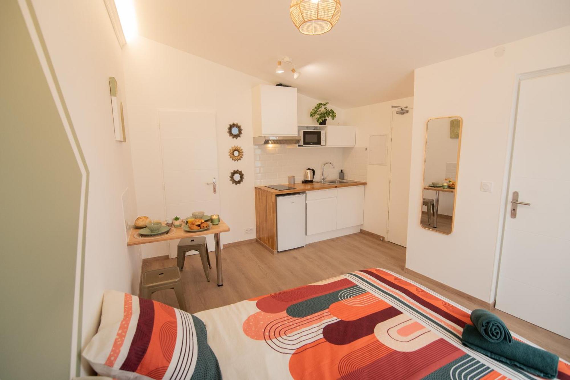 Tout Confort ! Ville, Climatisation, Parking, Wifi, Calme, Tv Carcassonne Exterior photo