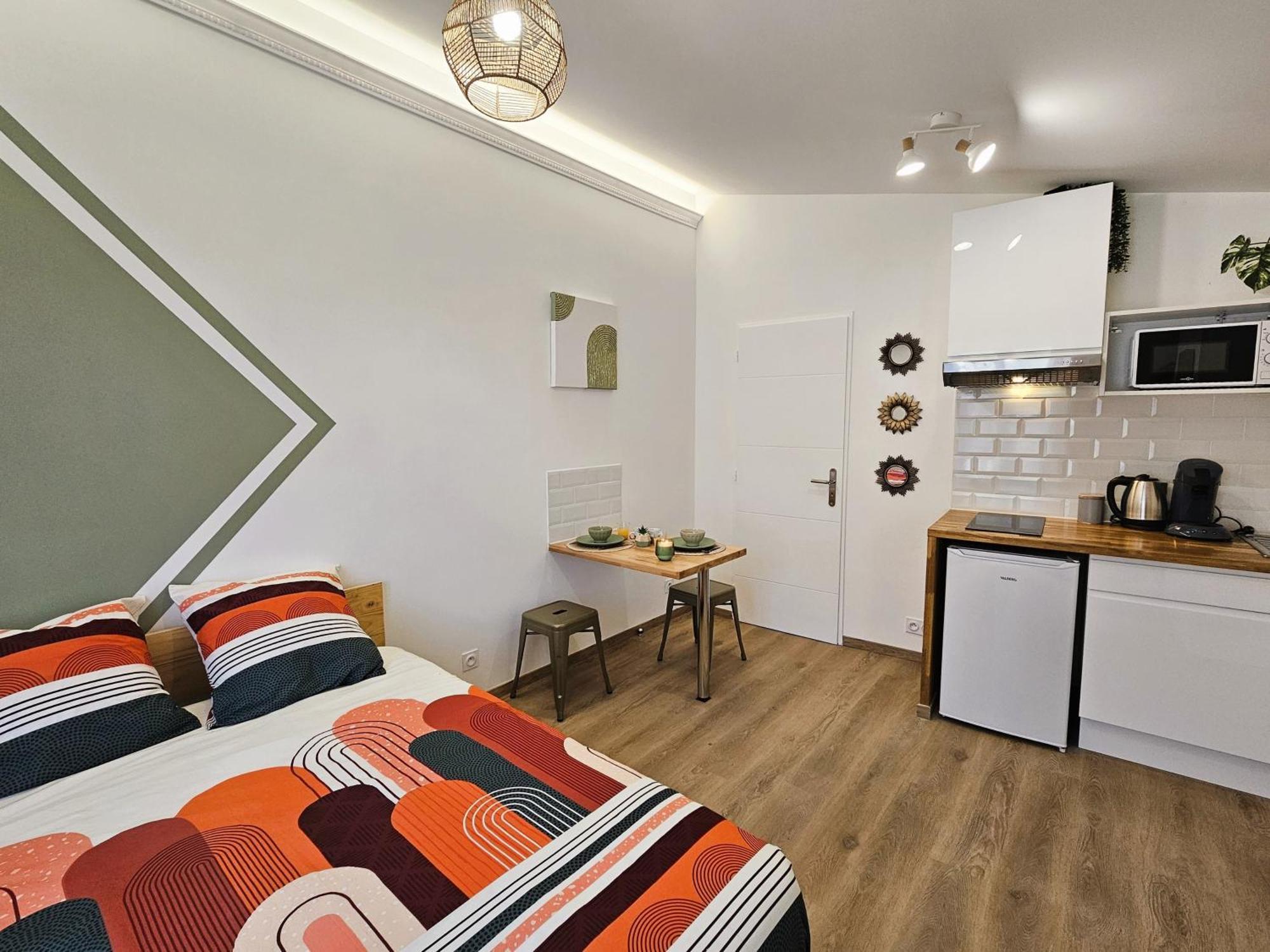 Tout Confort ! Ville, Climatisation, Parking, Wifi, Calme, Tv Carcassonne Exterior photo